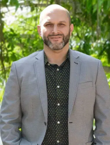 Daniel Consultor Administrativo En Abogadas De Inmigración