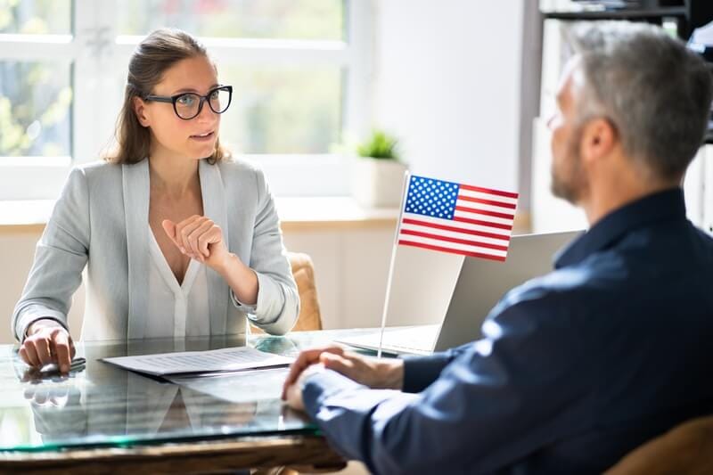 Experimentado Abogado De Ajuste De Estatus En USA