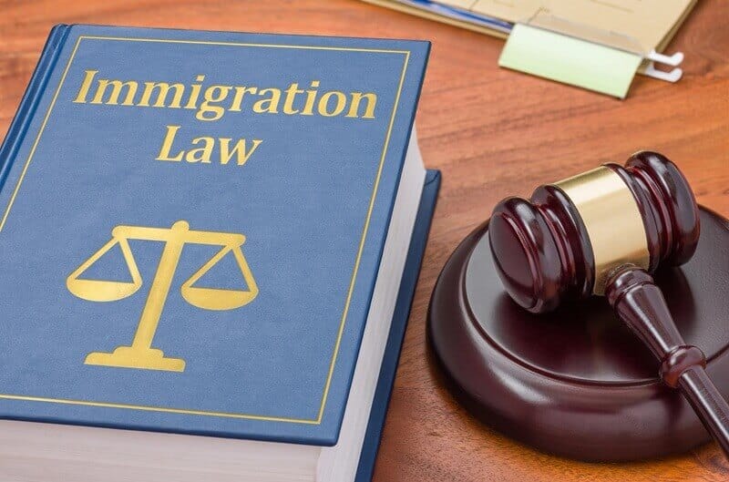 Firma De Abogados De Deportación: Aclaramos Su Situación Legal
