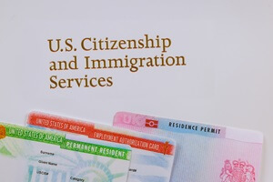 ¿Cuándo Buscar Una Abogada De Inmigración Para Extensión De Visa?